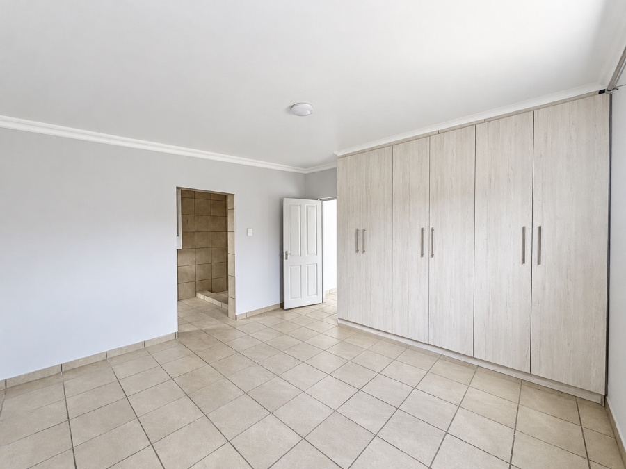 To Let 2 Bedroom Property for Rent in Long Acres Country Estate Western Cape
